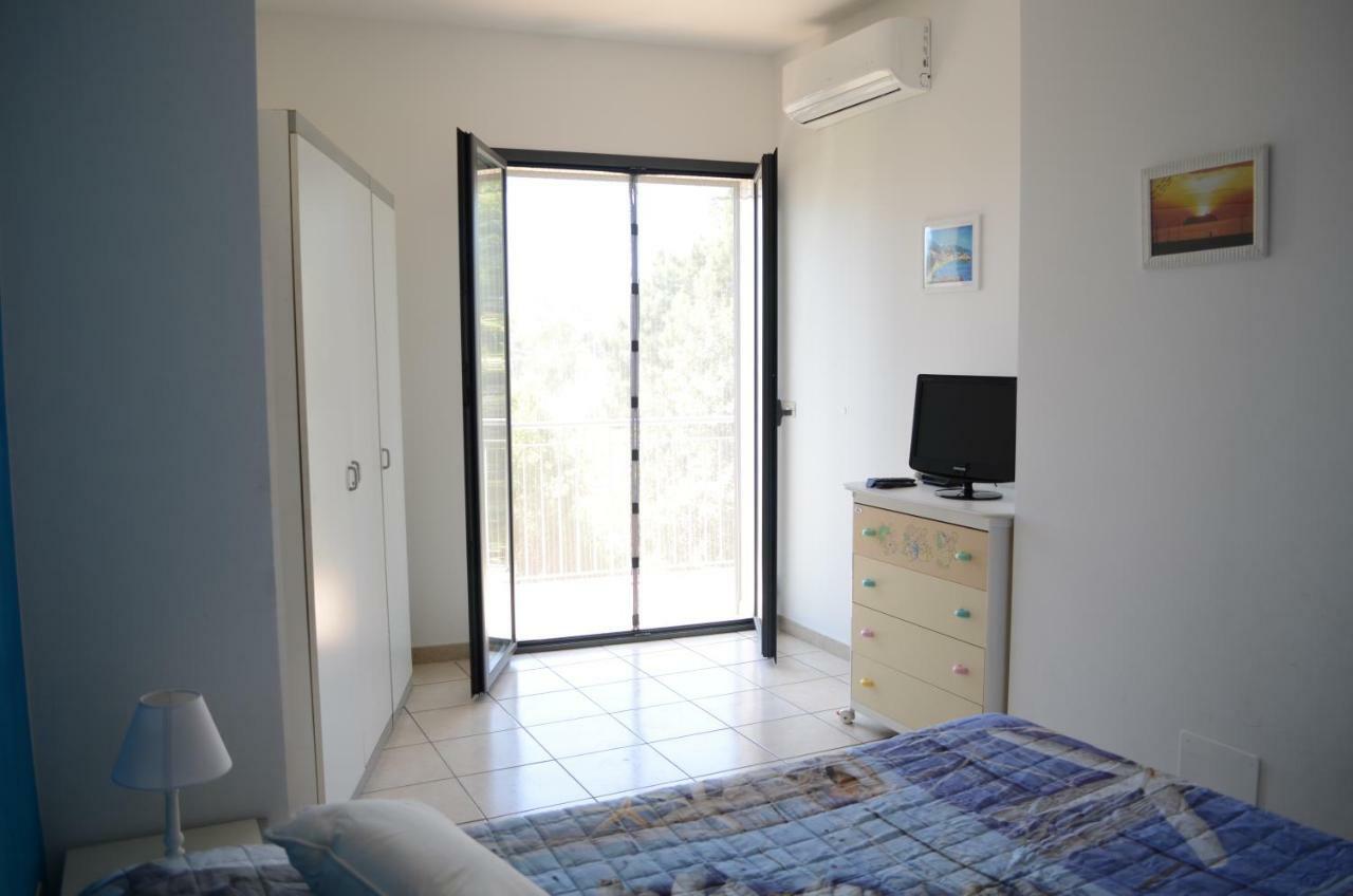 Santanna Beach House - Fondachello-Apartments Com Mascali Exterior foto